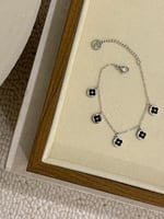 سوارة نسائية