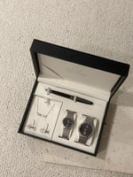 طقم رجالي و نسائي