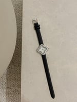 ساعة نسائية جلد