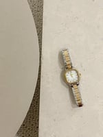 ساعة نسائية