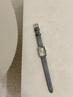 ساعة نسائية جلد