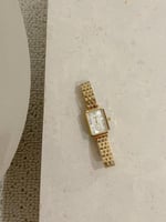 ساعة نسائية