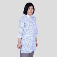 طقم عاملة منزلية بطبعة زهور M