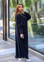 عبايه مخمل رمادي بشت شتوي مع طرحة