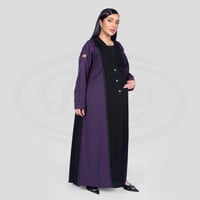 عباية أسود بتدخيلات قماش بنفسجي مخطط