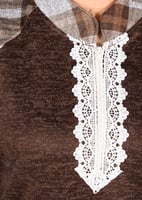 زي شتوي للعاملات المنزليه بتصميم كاروهات أنيق