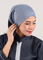 ربطة رأس بوني مزودة بفتحة خلفية