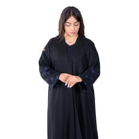 عباية سوداء بتطريز زهور M