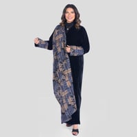 عباية لف سوداء شتوية مخمل على الأكمام والصدر تدخيل...