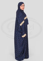 شرشف صلاة بتصميم قلوب صغيره