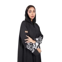 عباية سوداء كريب انترنت قصة كلوش بكم مفتوح مطرز و...