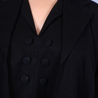 عباية كتان سوداء كلوش ببطانة داخلية سوداء متصله وأ...