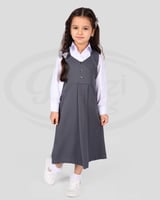 طقم مريول روضة رصاصي بتصميم أزرار أمامية مع قميص ا...