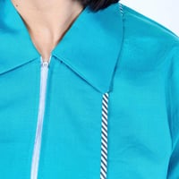 زي عاملة لون أزرق