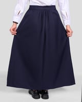 تنورة مدرسية كحلية بتصميم كسرات ناعمه