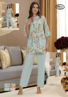 طقم ملابس للعاملة بجيوب عملية