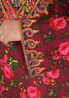 جلابية روز التراثية بنقشة الشال وتطريز صدر ملكي