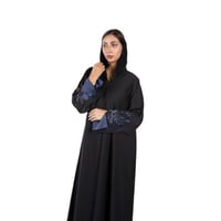 عباية كلوش كريب انترنت بكم مفتوح مطرز ومبطن بالكحل...