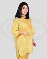 زي عامله مريح بألوان زاهية