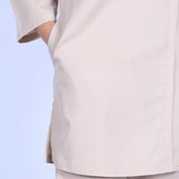 زي عاملات بتصميم مميز