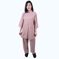 طقم عاملة انيق بسحاب D