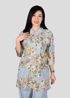 طقم ملابس للعاملة بجيوب عملية