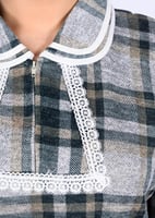 زي عاملات شتوي كاروهات