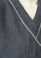 زي عاملة كشميري بتصميم كاروهات جامبو