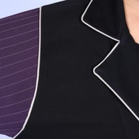 عباية لف رسمية اسود بتدخيلات بنفسجي مخطط