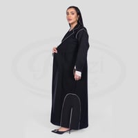 عباية لف أنيقة اسود بتدخيلات بيج F