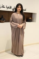 عبايه ساده كريب حرير بلون بني فاتح