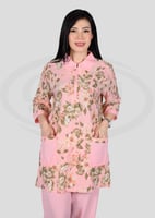 طقم ملابس للعاملة بجيوب عملية