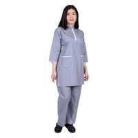 طقم عاملة منزلية ملون بسحاب