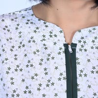 طقم زي عاملة منزلية بطبعة زهور AX1