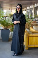عباية روان مع طرحة سوداء