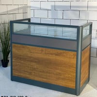 محطات عمل فردية متعددة الألوان - متوفرة بكميات تلب...