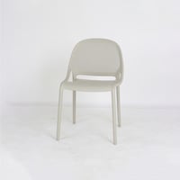 كرسي فايبر بفتحات ظهر للتهوية