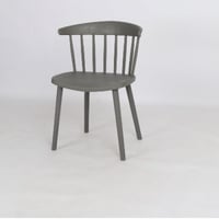 كرسي فايبر بظهر خطوط عريضة