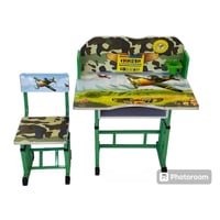 طاولة وكرسي دراسي اخضر برسومات
