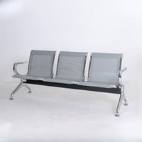 كرسي انتظار ثلاثي معدن و مغطى بالجلد