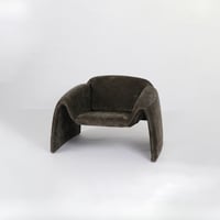 كرسي كنب قماش شمواه بتصميم فريد