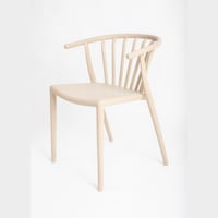 كرسي بلاستيك بتصميم عصري مميز – لون بيج أنيق