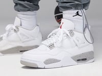 Air Jordan 4 white oreo