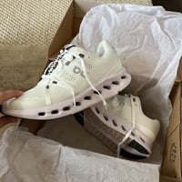 On running Cloudsurfer White/Frost