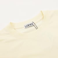 Loewe/Loewe embossed logo leather pocket short-sle...