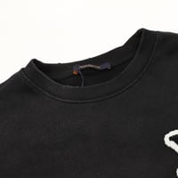 1V washed flocked monogram crew neck sweatshirt19