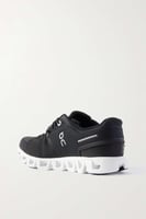 On Running-Cloud 5 mesh Black/White*