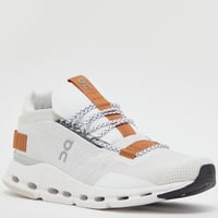 On running cloudnova White/Pearl