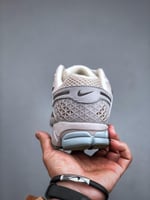 Nike zoom vomero 5