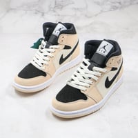 Air jordan 1 mid “barely orange